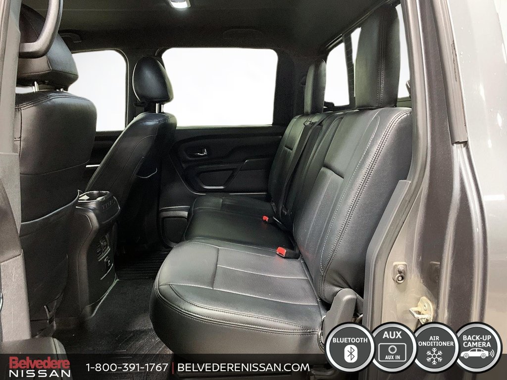 2018  Titan SV MIDNIGHTCREW CAB 4X4 V8 NAVIGATION CAMERA in Saint-Jérôme, Quebec - 10 - w1024h768px