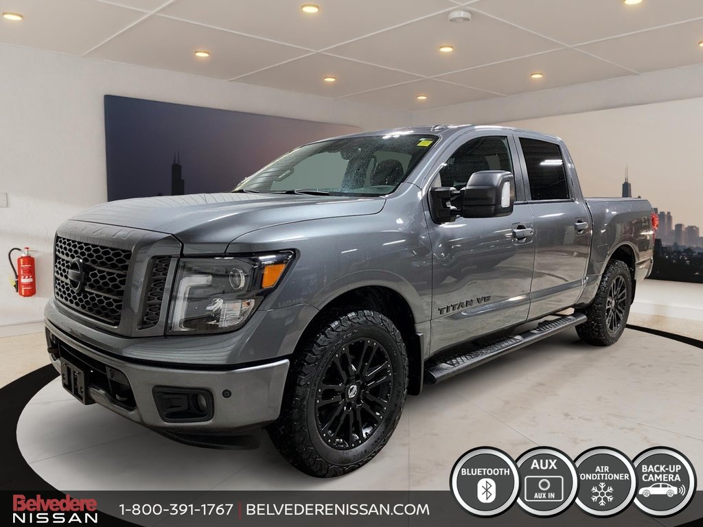 2018  Titan SV MIDNIGHTCREW CAB 4X4 V8 NAVIGATION CAMERA in Saint-Jérôme, Quebec - 1 - w1024h768px