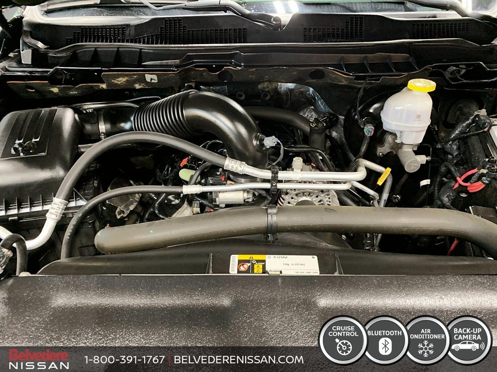 2022 Ram 1500 Classic WARLOCK QUAD CAB 4X4 BLACK EDITION in Saint-Jérôme, Quebec - 8 - w1024h768px