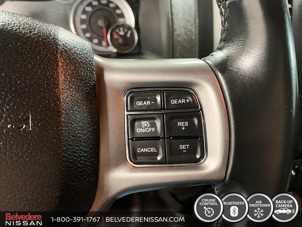 2022 Ram 1500 Classic WARLOCK QUAD CAB 4X4 BLACK EDITION in Saint-Jérôme, Quebec - 17 - w1024h768px
