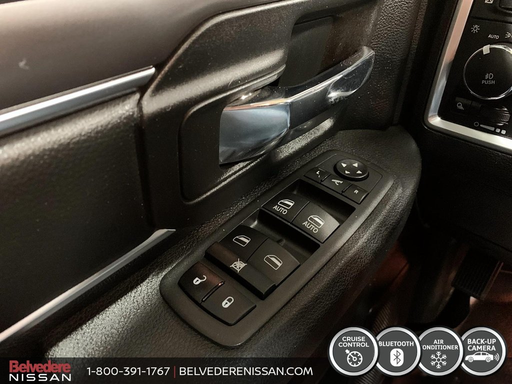 2022 Ram 1500 Classic WARLOCK QUAD CAB 4X4 BLACK EDITION in Saint-Jérôme, Quebec - 18 - w1024h768px