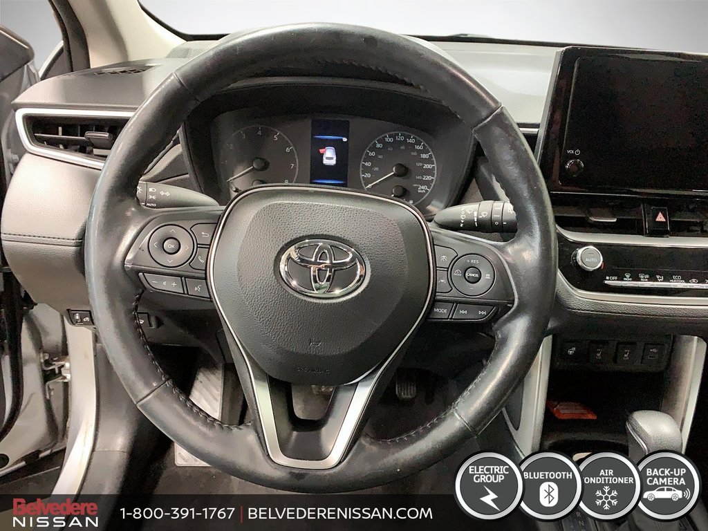 2023 Toyota COROLLA CROSS LE AWD A/C BLUETOOTH CAMÉRA MAGS VOLANT CHAUFFANT in Saint-Jérôme, Quebec - 12 - w1024h768px