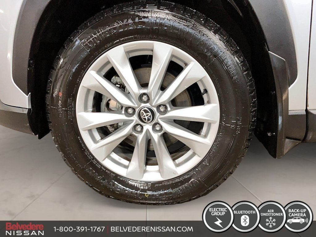 2023 Toyota COROLLA CROSS LE AWD A/C BLUETOOTH CAMÉRA MAGS VOLANT CHAUFFANT in Saint-Jérôme, Quebec - 7 - w1024h768px