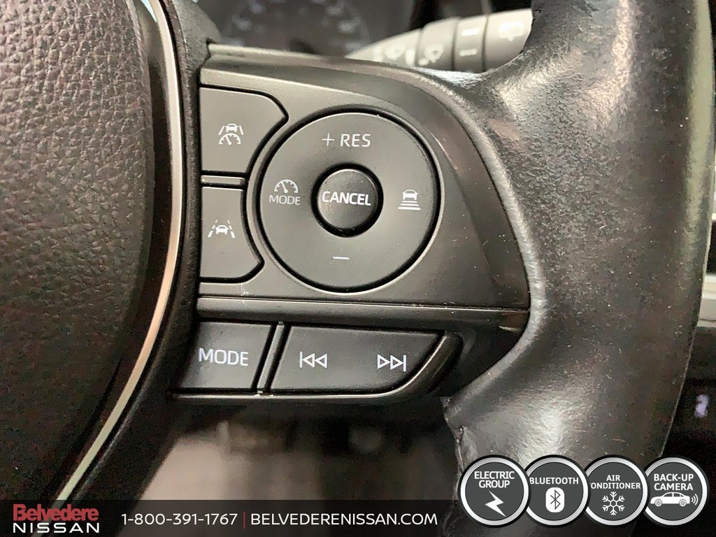 2023 Toyota COROLLA CROSS LE AWD A/C BLUETOOTH CAMÉRA MAGS VOLANT CHAUFFANT in Saint-Jérôme, Quebec - 16 - w1024h768px