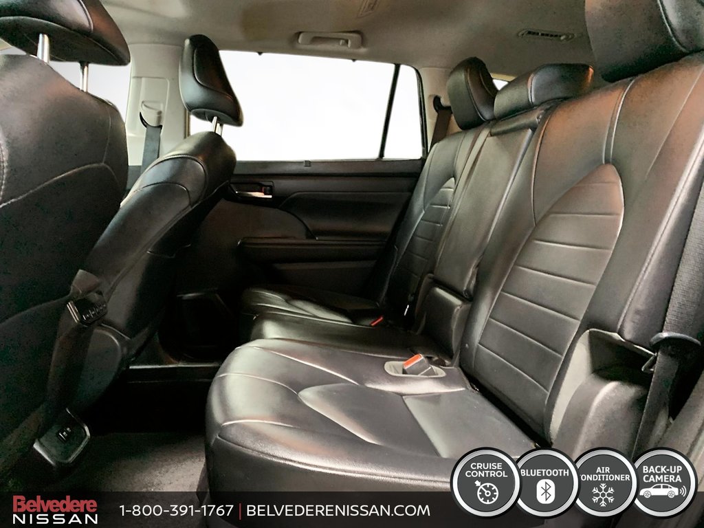 2021 Toyota Highlander XLE AWD TOIT OUVRANT CUIR MAGS 8 PASSAGERS in Saint-Jérôme, Quebec - 10 - w1024h768px