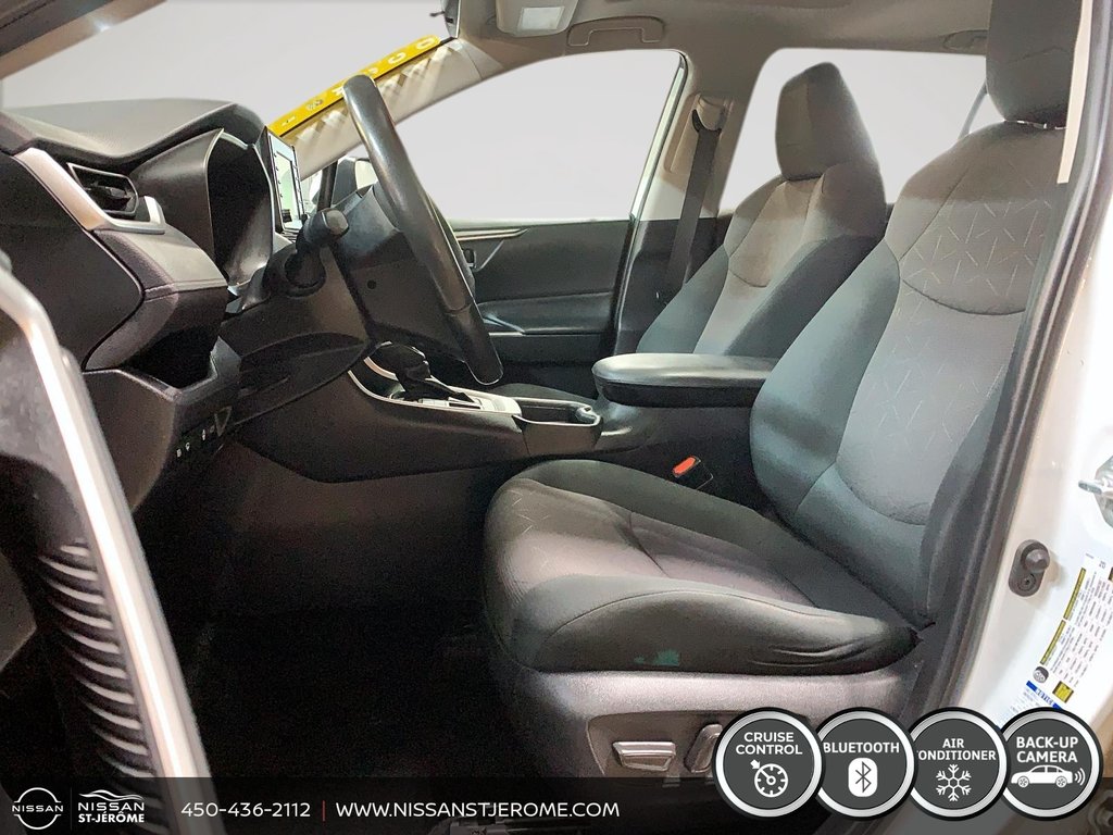 2019 Toyota RAV4 XLE AWD A/C BLUETOOTH MAGS TOIT OUVRANT CAMÉRA USB in Saint-Jérôme, Quebec - 9 - w1024h768px