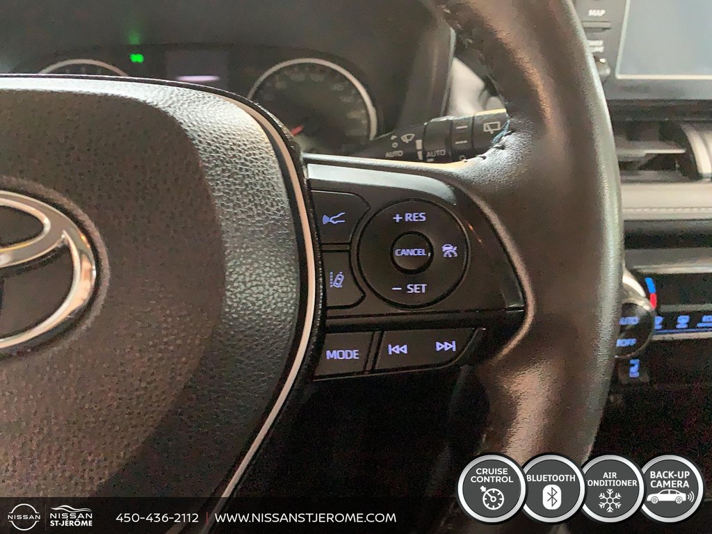 Toyota RAV4 XLE AWD A/C BLUETOOTH MAGS TOIT OUVRANT CAMÉRA USB 2019 à Charlemagne, Québec - 18 - w1024h768px