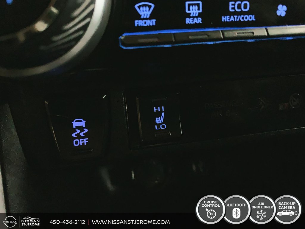 Toyota RAV4 XLE AWD A/C BLUETOOTH MAGS TOIT OUVRANT CAMÉRA USB 2019 à Charlemagne, Québec - 19 - w1024h768px