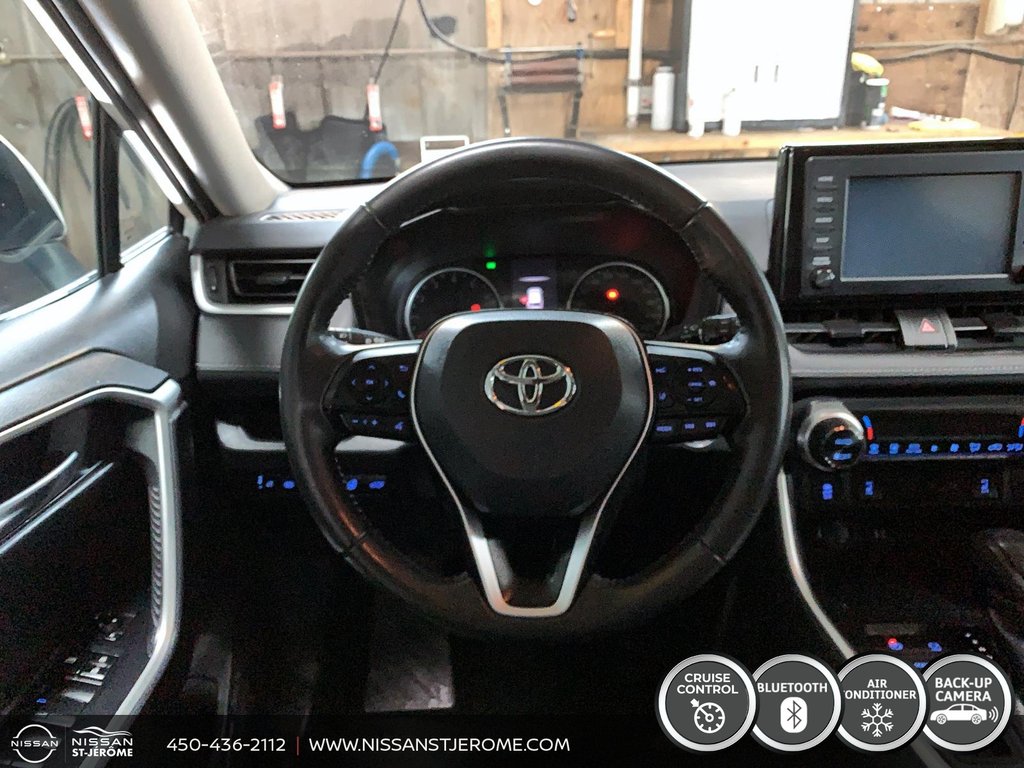 Toyota RAV4 XLE AWD A/C BLUETOOTH MAGS TOIT OUVRANT CAMÉRA USB 2019 à Charlemagne, Québec - 12 - w1024h768px