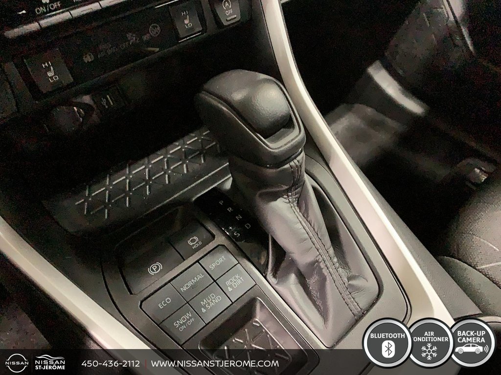 Toyota RAV4 LE AWD CRUISE SIÈGES CHAUFFANTS CAMÉRA BLUETOOTH 2024 à Charlemagne, Québec - 15 - w1024h768px