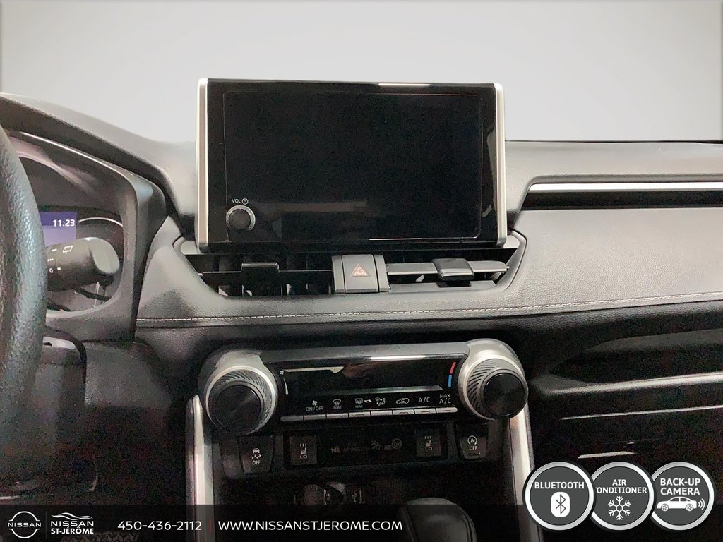 Toyota RAV4 LE AWD CRUISE SIÈGES CHAUFFANTS CAMÉRA BLUETOOTH 2024 à Charlemagne, Québec - 14 - w1024h768px