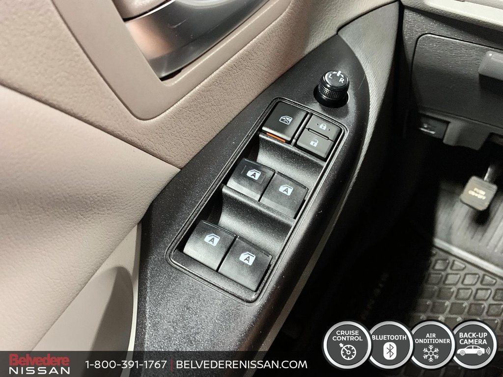 2020 Toyota Sienna LE AWD CRUISE ADAPTATIF MAGS BLUETOOTH CAMÉRA in Saint-Jérôme, Quebec - 16 - w1024h768px