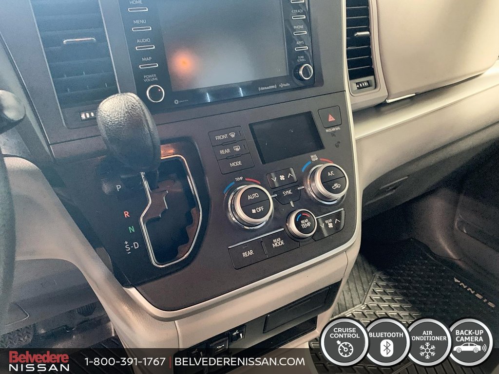 2020 Toyota Sienna LE AWD CRUISE ADAPTATIF MAGS BLUETOOTH CAMÉRA in Saint-Jérôme, Quebec - 14 - w1024h768px