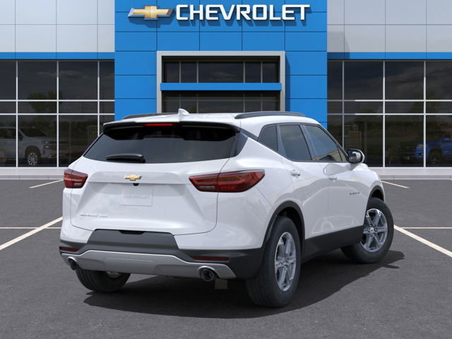 2025 Chevrolet Blazer in Rivière-du-Loup, Quebec - 4 - w1024h768px