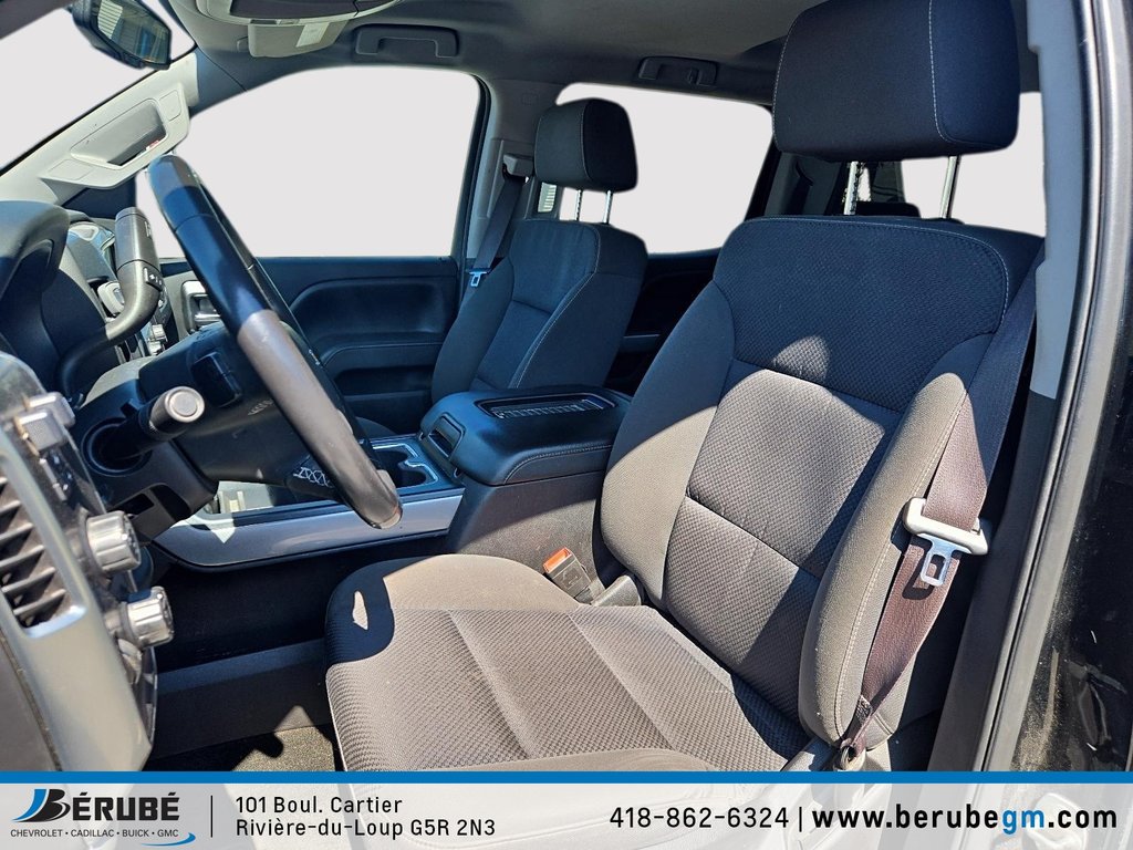 2017 Chevrolet Silverado 1500 LT in Rivière-du-Loup, Quebec - 7 - w1024h768px