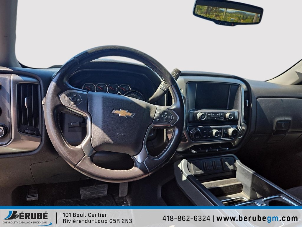 2017 Chevrolet Silverado 1500 LT in Rivière-du-Loup, Quebec - 8 - w1024h768px