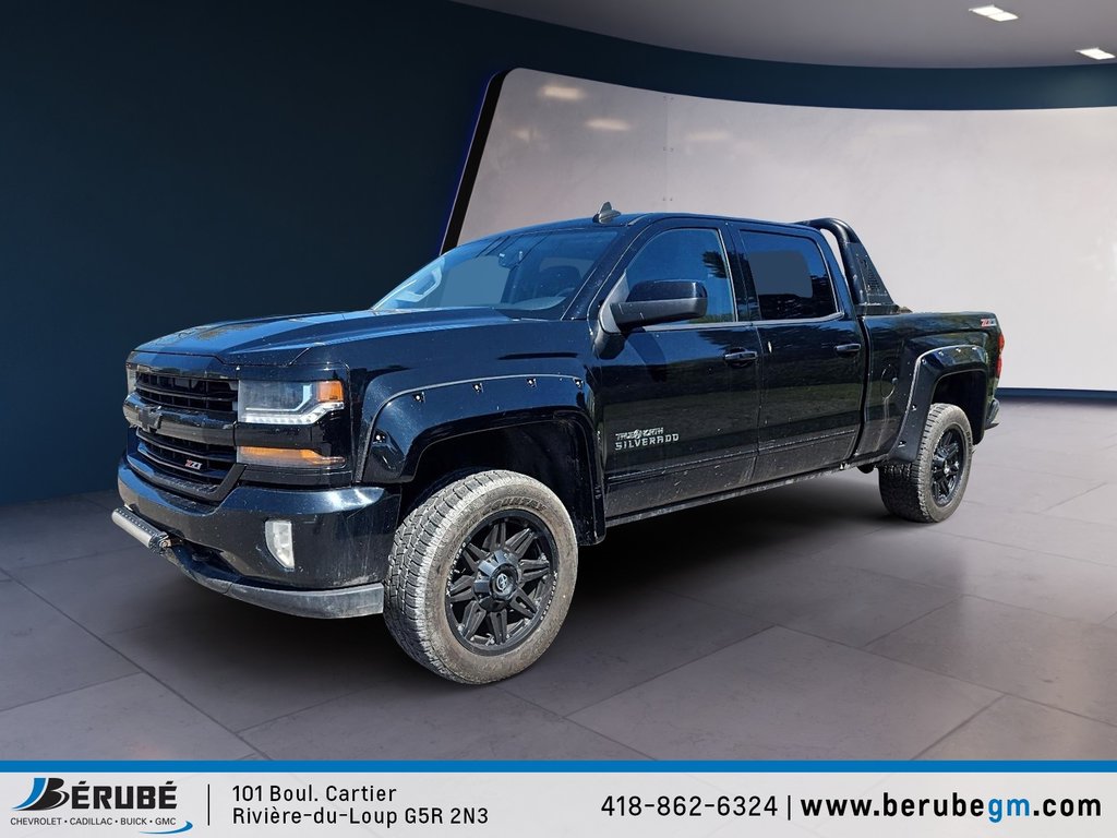 2017 Chevrolet Silverado 1500 LT in Rivière-du-Loup, Quebec - 1 - w1024h768px