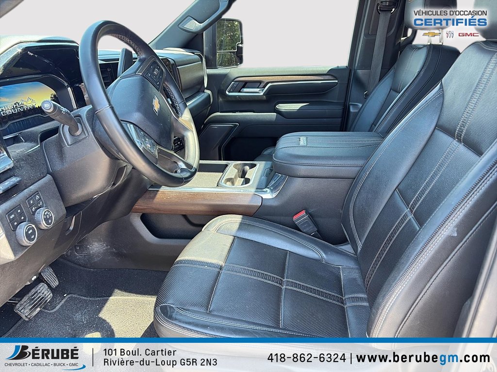 Chevrolet Silverado 2500HD  2024 à Rivière-du-Loup, Québec - 7 - w1024h768px
