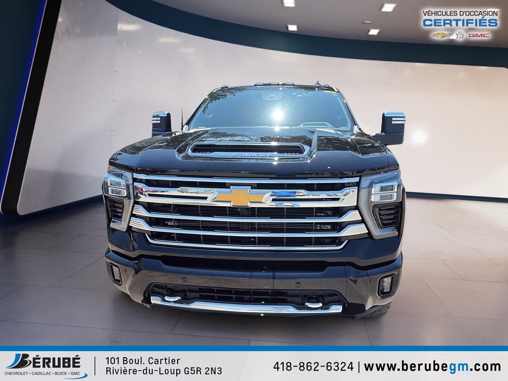 Chevrolet Silverado 2500HD  2024 à Rivière-du-Loup, Québec - 2 - w1024h768px
