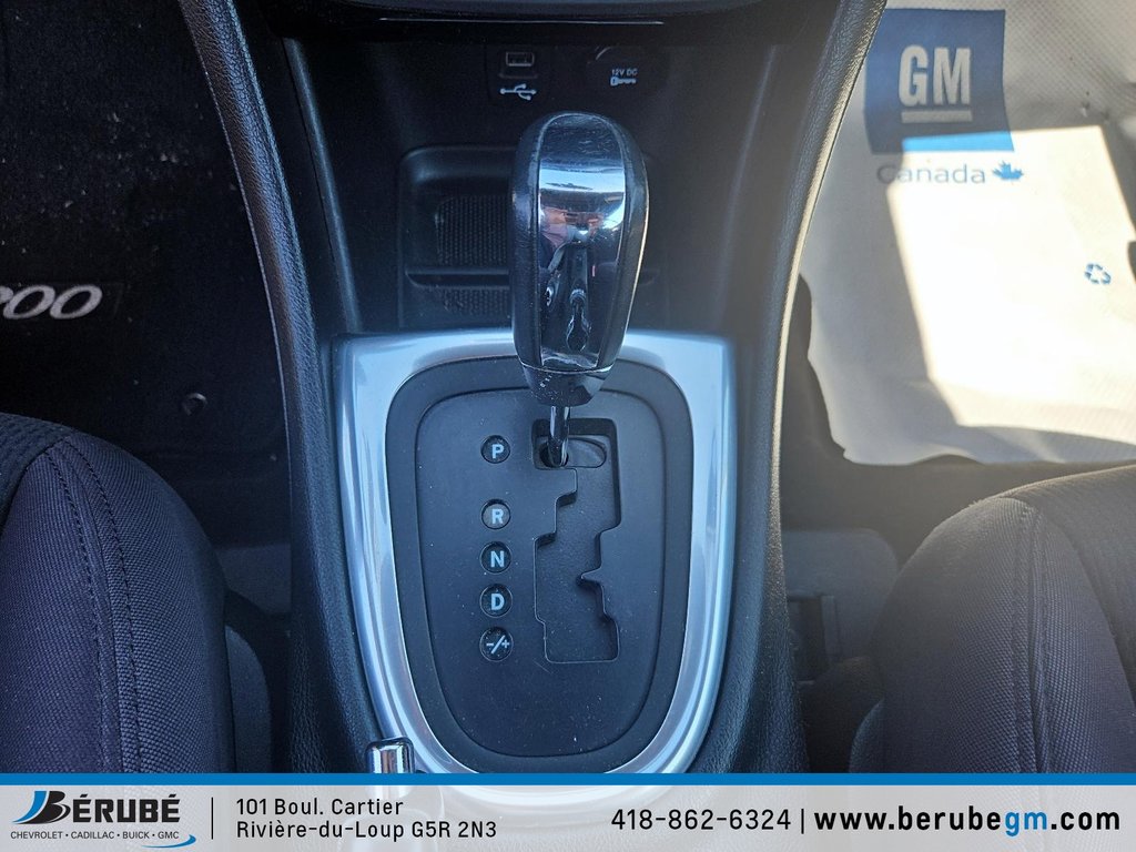 Chrysler 200 Touring 2013 à Rivière-du-Loup, Québec - 11 - w1024h768px
