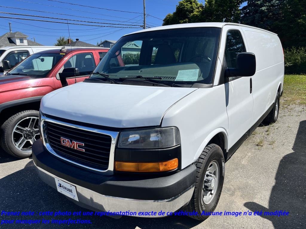 2010 GMC Savana Cargo Van in Rivière-du-Loup, Quebec - 2 - w1024h768px