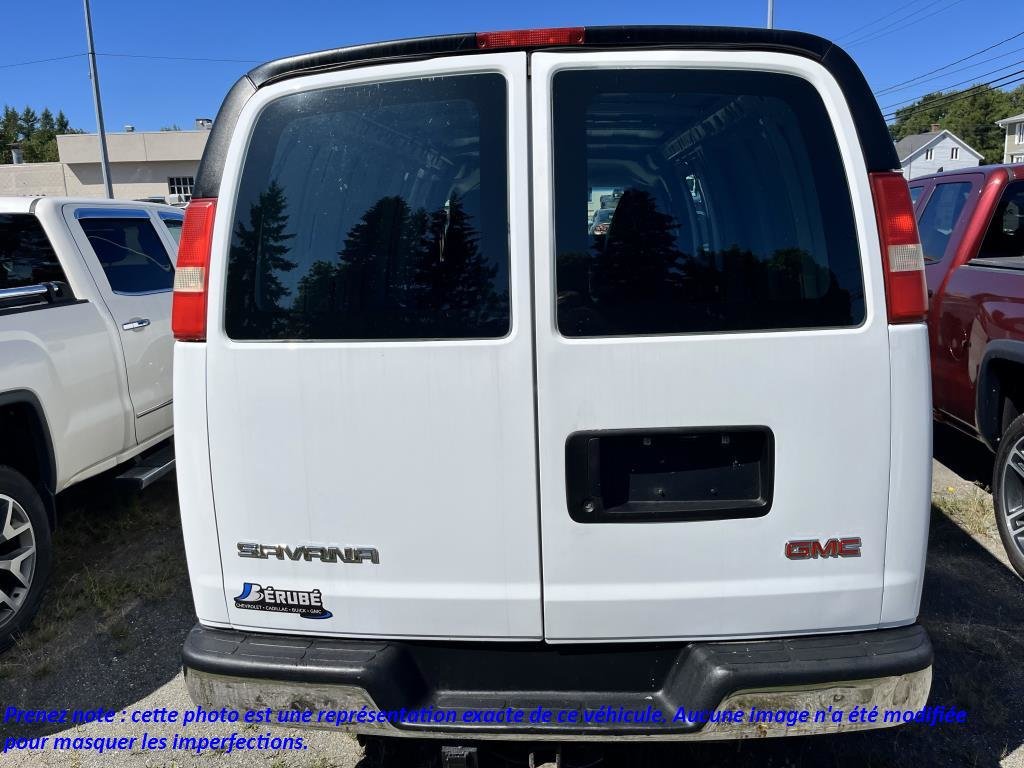 2010 GMC Savana Cargo Van in Rivière-du-Loup, Quebec - 8 - w1024h768px