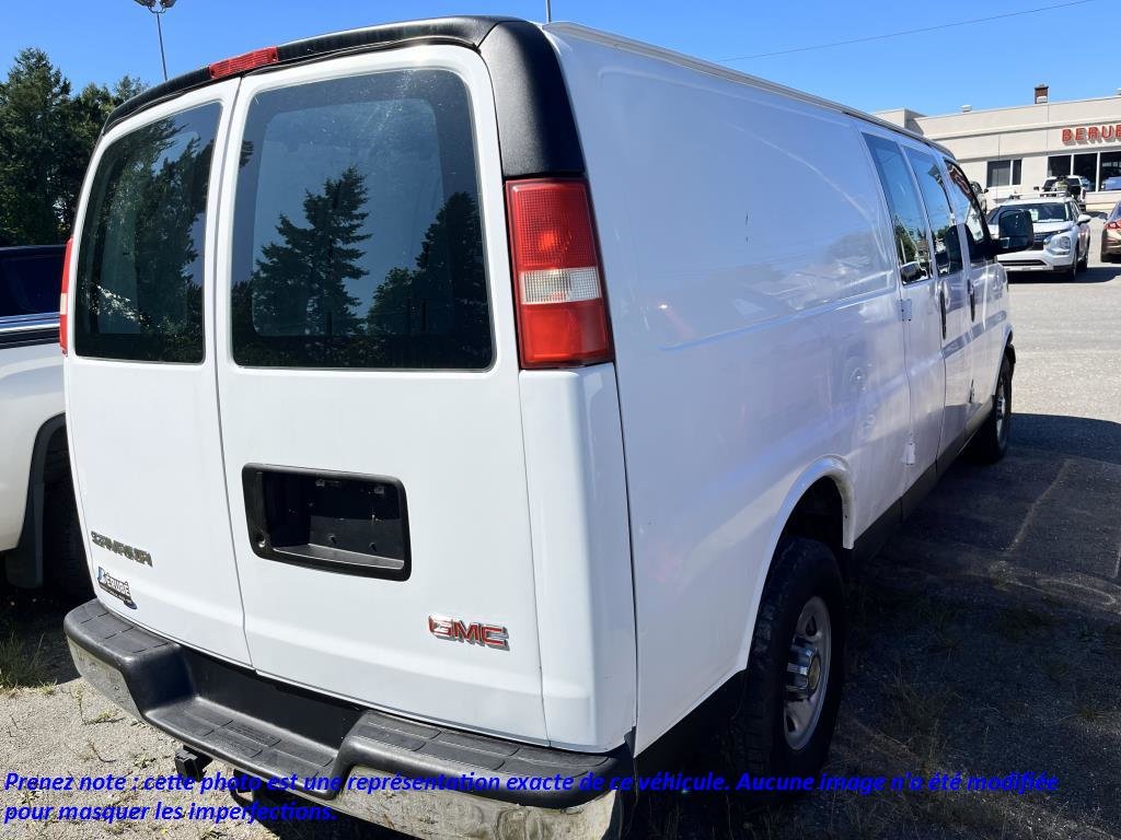 2010 GMC Savana Cargo Van in Rivière-du-Loup, Quebec - 9 - w1024h768px