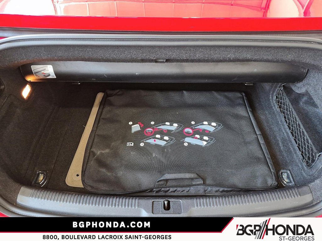2011 Audi A5 2.0L PREMIUM in Saint-Georges, Quebec - 9 - w1024h768px