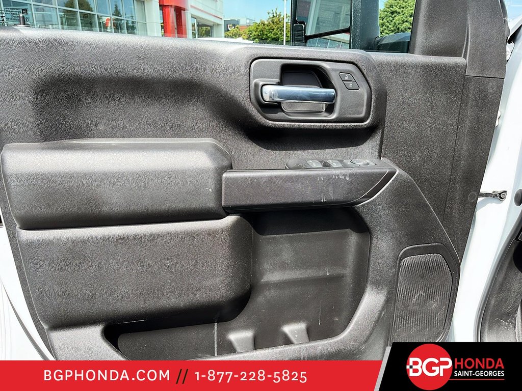 2022 Chevrolet Silverado 3500HD 3500 HD DURAMAX in Saint-Georges, Quebec - 11 - w1024h768px
