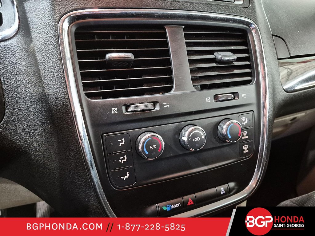 2015 Dodge Grand Caravan SE in Saint-Georges, Quebec - 16 - w1024h768px