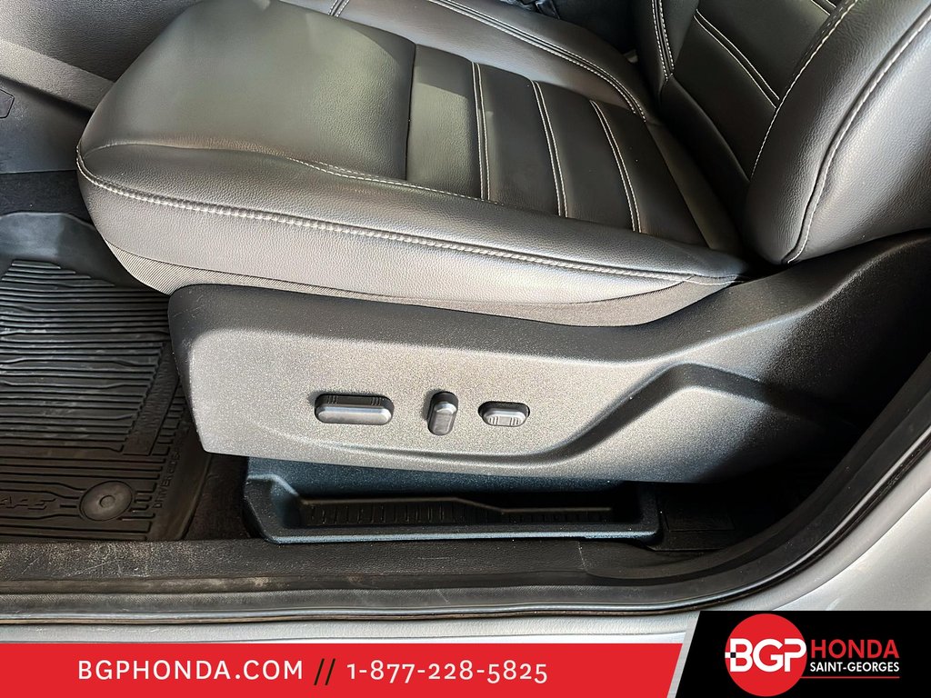 2019 Ford Escape SEL AWD in Saint-Georges, Quebec - 11 - w1024h768px