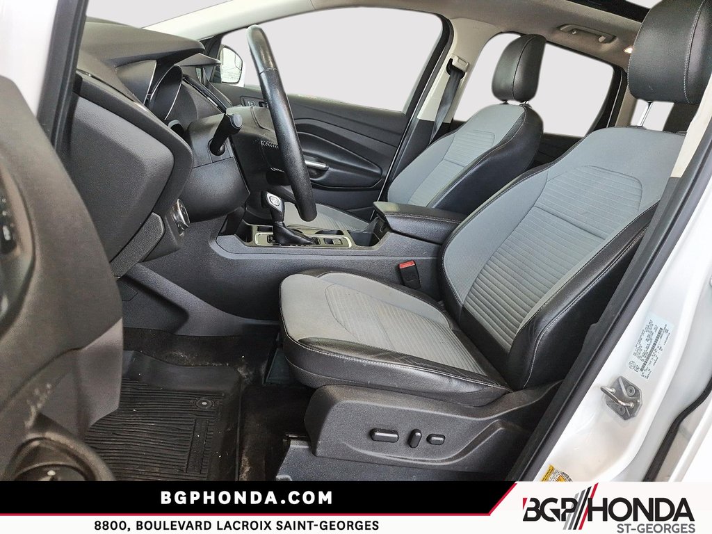 2019 Ford Escape TITANIUM in Saint-Georges, Quebec - 8 - w1024h768px