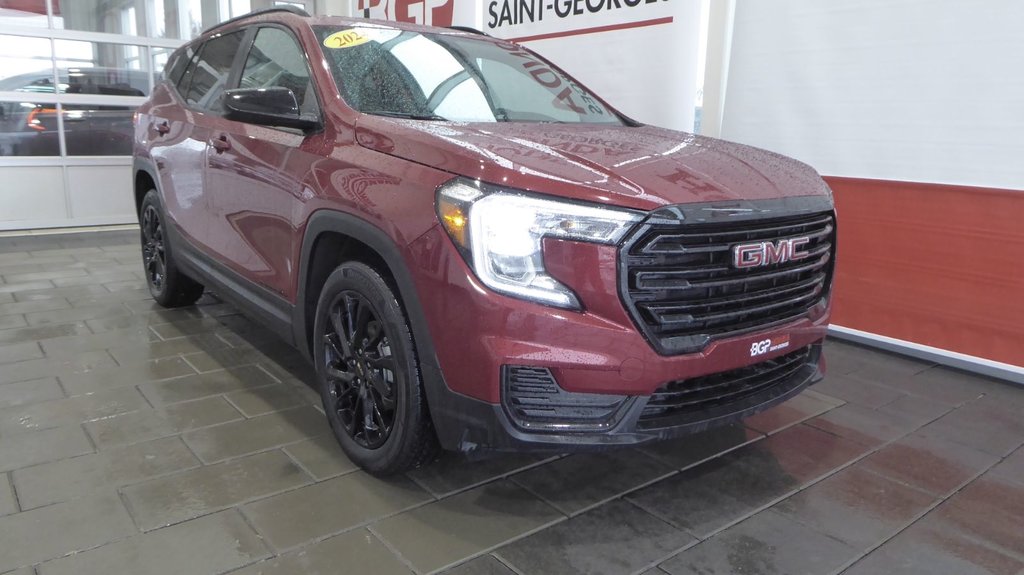 2024 GMC Terrain SLE in Saint-Georges, Quebec - 37 - w1024h768px