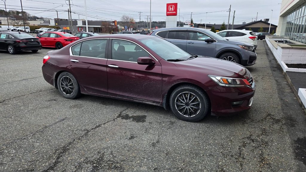 2015 Honda Accord Sedan SPORT in Saint-Georges, Quebec - 2 - w1024h768px