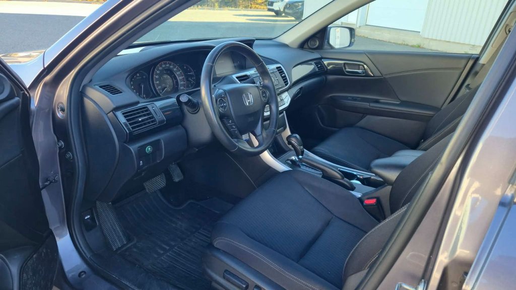 2015 Honda Accord Sedan SPORT in Saint-Georges, Quebec - 3 - w1024h768px