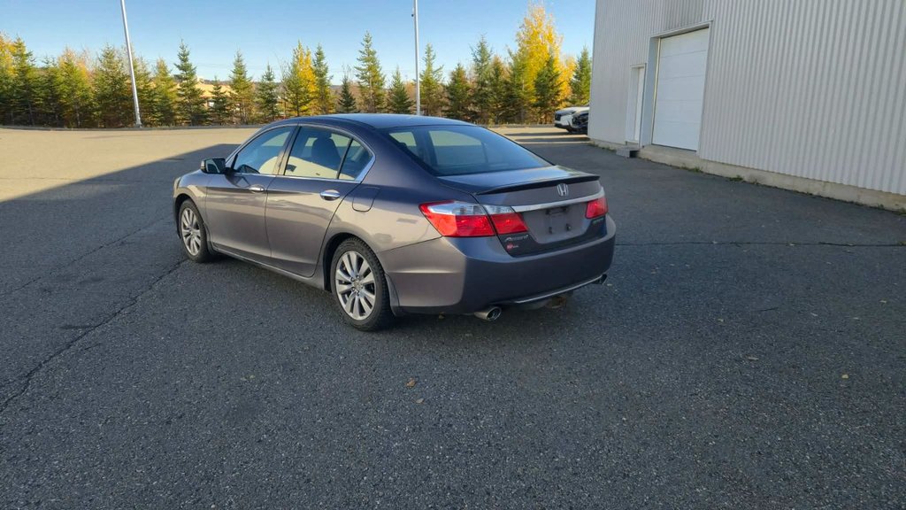 2015 Honda Accord Sedan SPORT in Saint-Georges, Quebec - 2 - w1024h768px