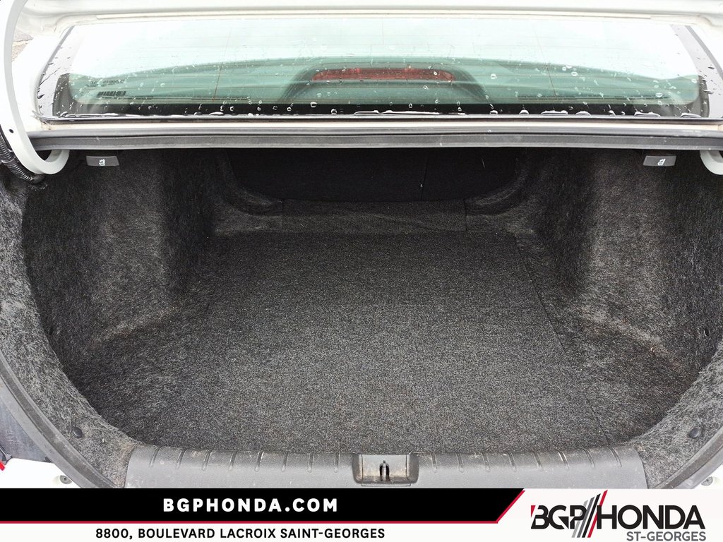 2017 Honda Civic Sedan LX in Saint-Georges, Quebec - 6 - w1024h768px