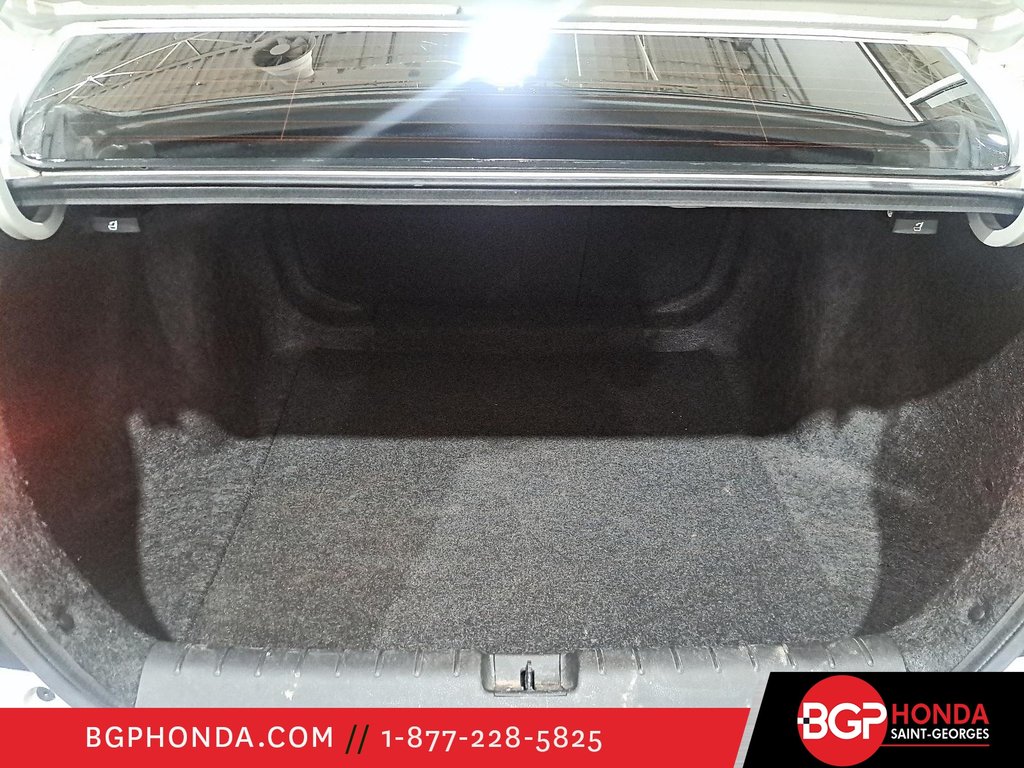 Honda Civic Sedan LX 6 VITESSES 2019 à Saint-Georges, Québec - 6 - w1024h768px