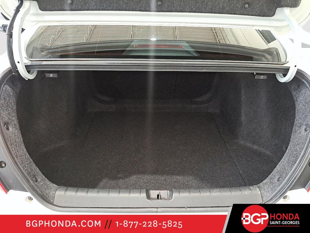 2021 Honda Civic Sedan EX in Saint-Georges, Quebec - 6 - w1024h768px