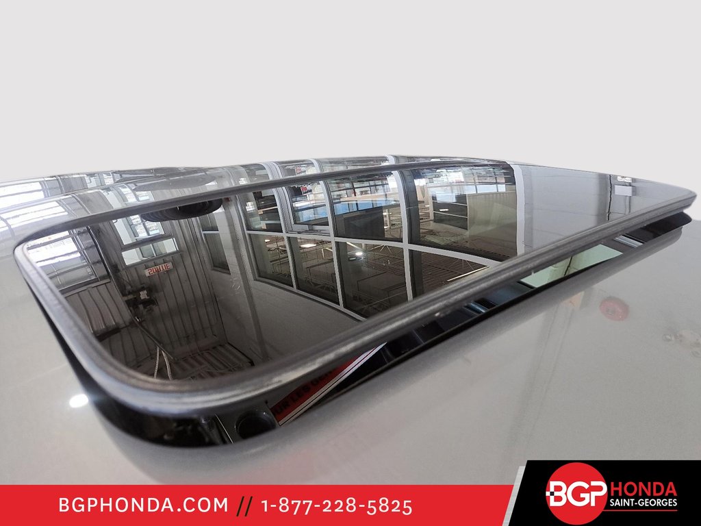 2022 Honda Civic Sedan EX in Saint-Georges, Quebec - 17 - w1024h768px