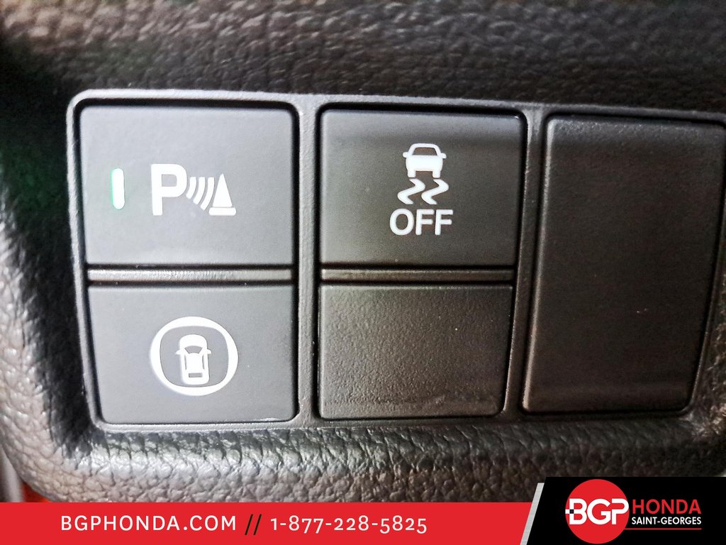 Honda Civic Sedan TOURING 2022 à Saint-Georges, Québec - 12 - w1024h768px