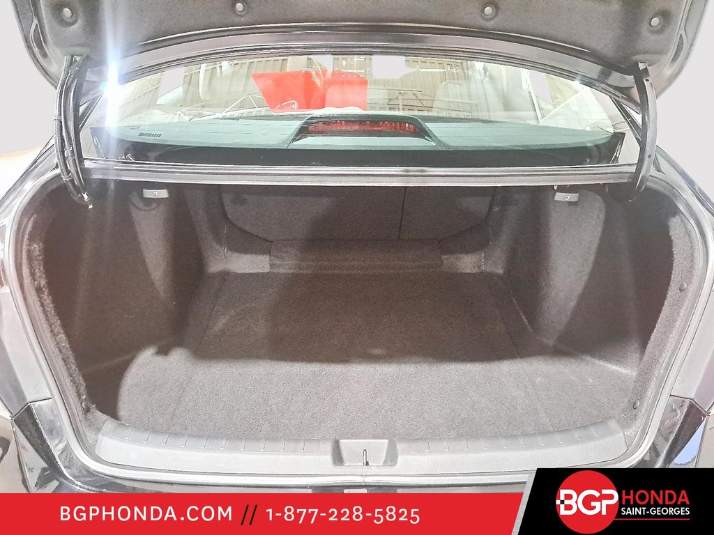 Honda Civic Sedan LX CVT 2022 à Saint-Georges, Québec - 9 - w1024h768px