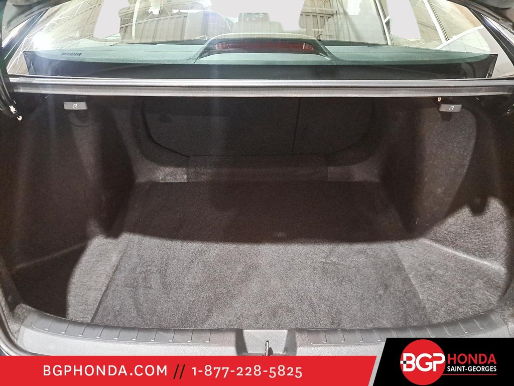 Honda Civic Sedan LX CVT 2022 à Saint-Georges, Québec - 6 - w1024h768px