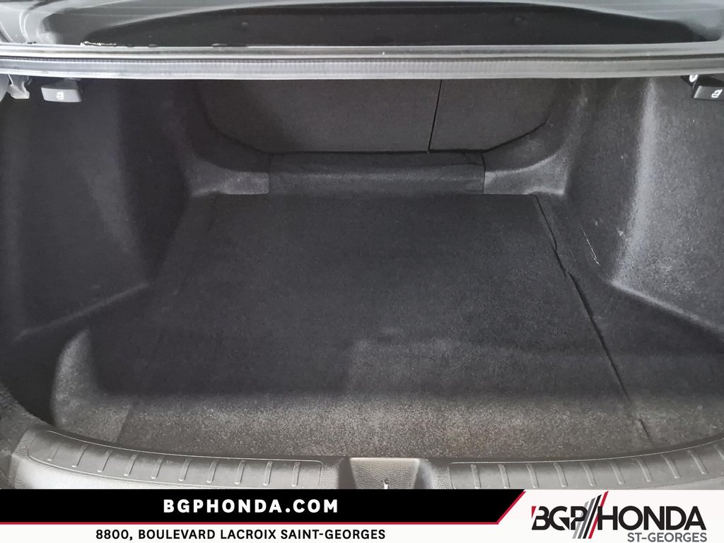 2024 Honda Civic Sedan TOURING in Saint-Georges, Quebec - 8 - w1024h768px