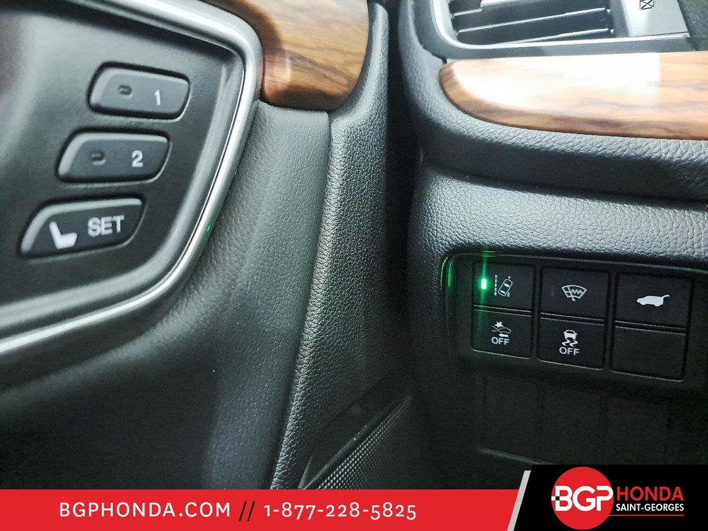 2019 Honda CR-V TOURING in Saint-Georges, Quebec - 11 - w1024h768px