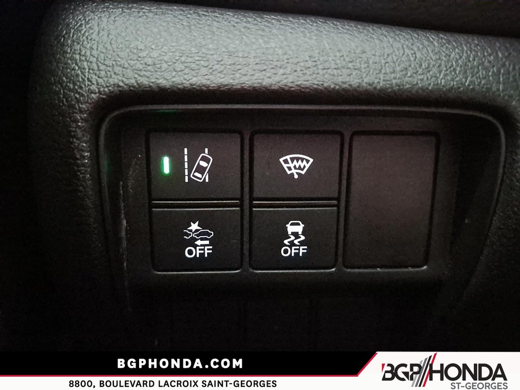 2021 Honda CR-V LX in Saint-Georges, Quebec - 11 - w1024h768px
