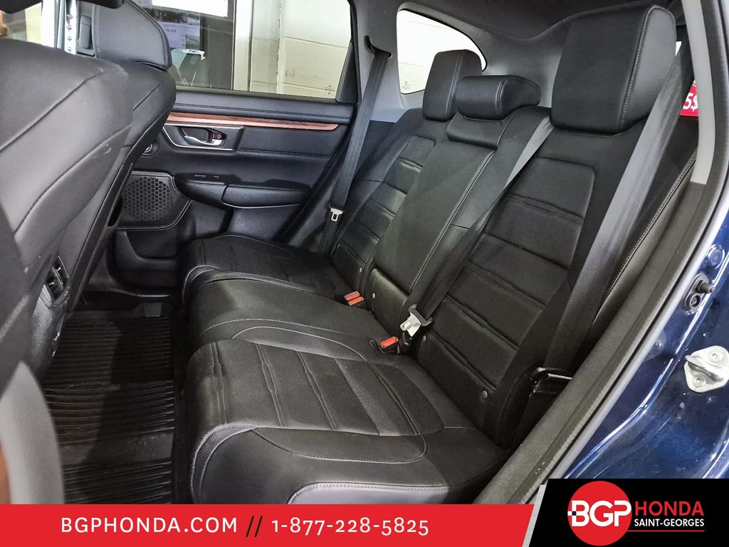 2022 Honda CR-V TOURING in Saint-Georges, Quebec - 12 - w1024h768px