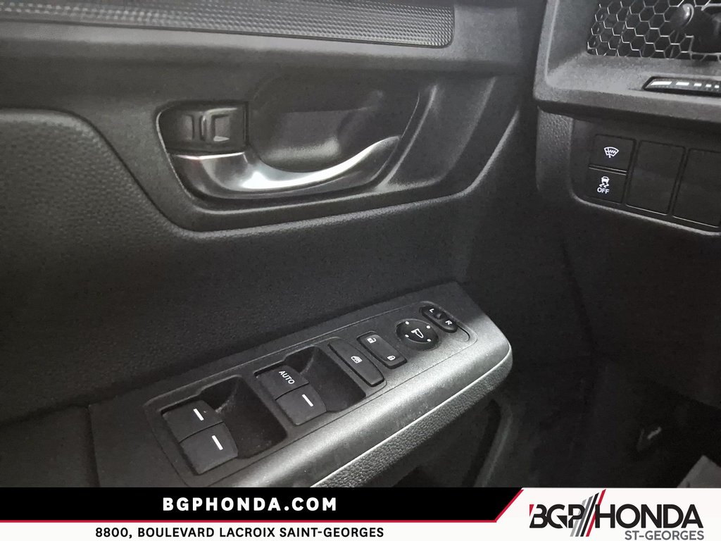 2025 Honda CR-V LX AWD in Saint-Georges, Quebec - 11 - w1024h768px