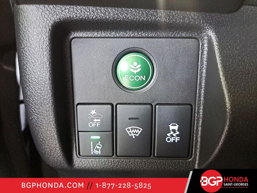 2020 Honda HR-V SPORT in Saint-Georges, Quebec - 12 - w1024h768px