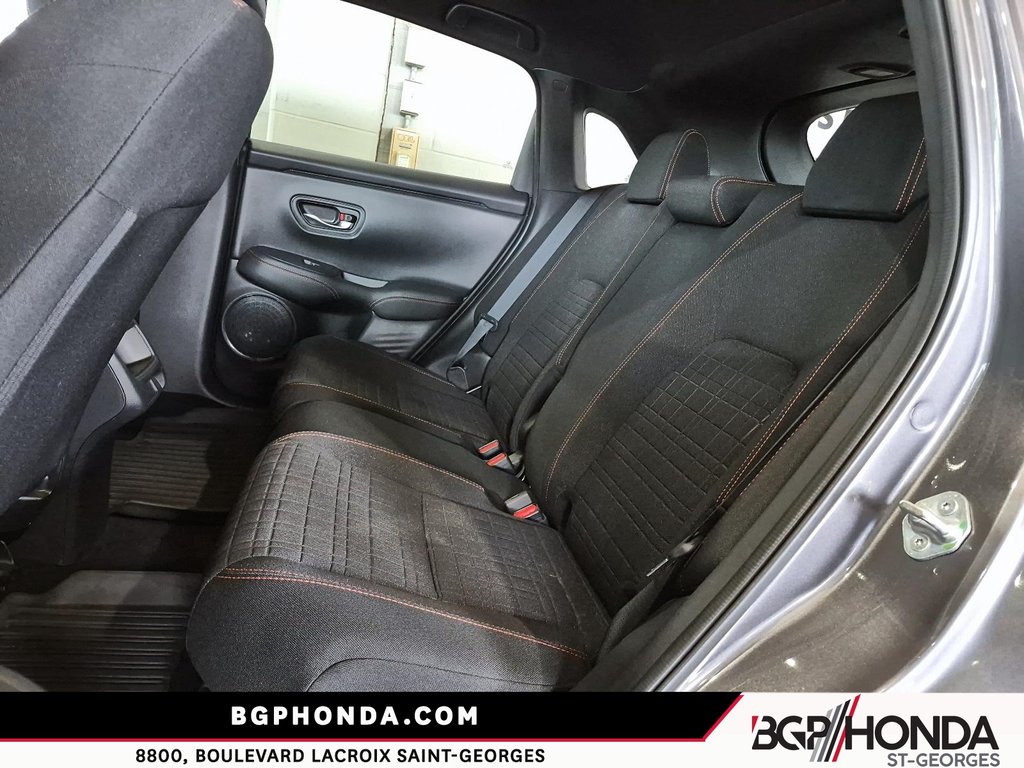 2025 Honda HR-V SPORT in Saint-Georges, Quebec - 8 - w1024h768px